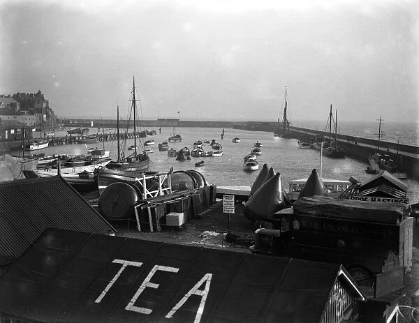 Bridlington Harbour, East Yorkshire. 11 January 1930 Fish where the fish are