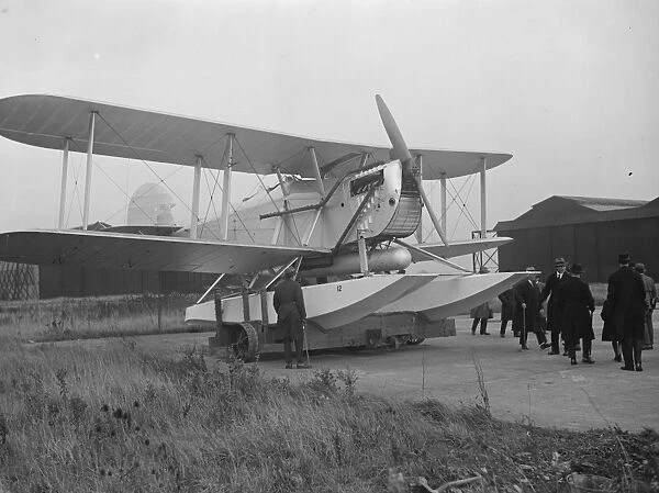 BRITAINs FIRST FLYING TORPEDO BOAT. The first torpedo-carrying seaplane to be built