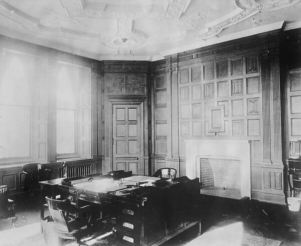 Canadian House of Parliament, Ottawa. Premiers Room. 1921