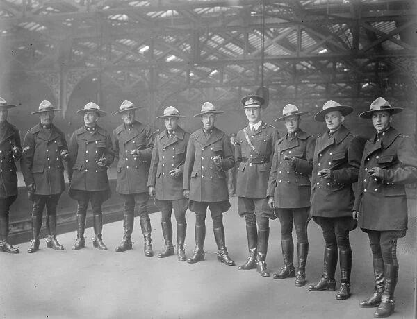 Canadian mounted police for Wembley. Inspector C H Smith ( centre ) and other members