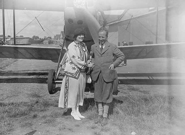 Cobham wins great air race Cobham and his wife immediately after landing 12 August 1924