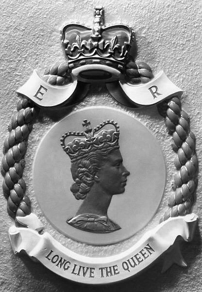 Coronation Souvenir A Coronation Plaque 1953