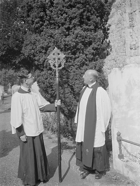 Crayford Church standard with the Reverend W H Andrews. 1935