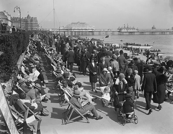 The crowds on Eastbourne front on Easter Monday. 2 April 1928