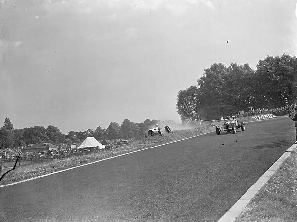 The Crystal Palace road racing. Wakefield crashes. 1 July 1939