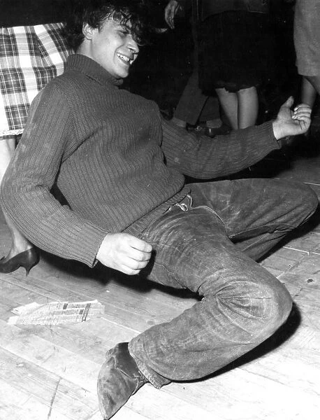 Dancing in a club in Paris 1950s dance  /  dancing  /  party season  /  celebration  / 