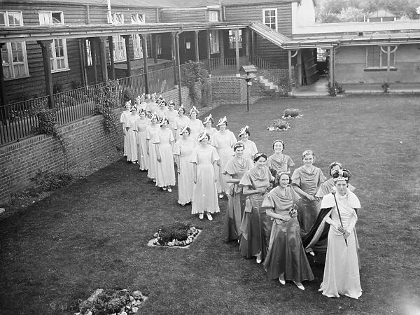 The Dartford Carnival Queen with her attendees. 1936
