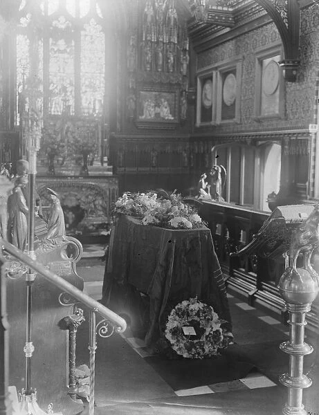 Death of Queen Alexandra. Lying in state in Sandringham Church. 22 November 1925