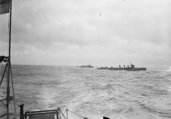 Destroyer at sea October 1928
