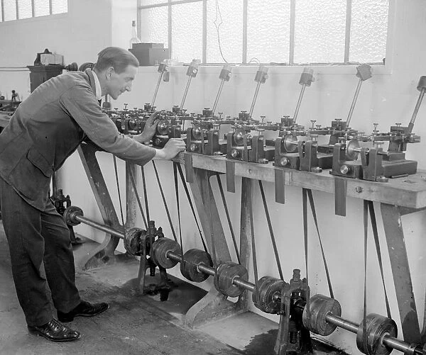 Discharged soldiers learning diomond cutting at works of Mr Bernard Oppenheimer at Brighton