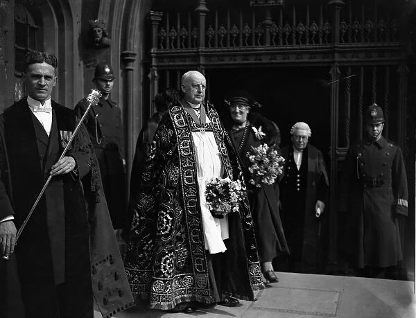 The distribution of Maundy Money at Westminster Abbey. The Dean of Westminster