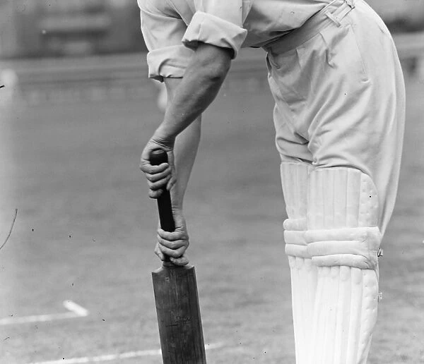 Douglas Jardine. Incorrect way to hold bat. 10 September 1929