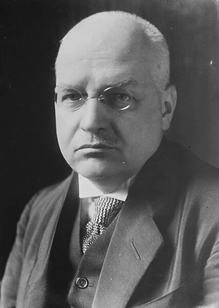 Dr Hans Luther. German politician of the Weimar Republic. 13 January 1925