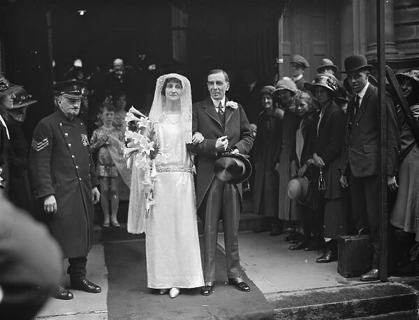 Duke of Leeds daughter weds. The wedding of Lady Gwendolen Godolphin Osborne