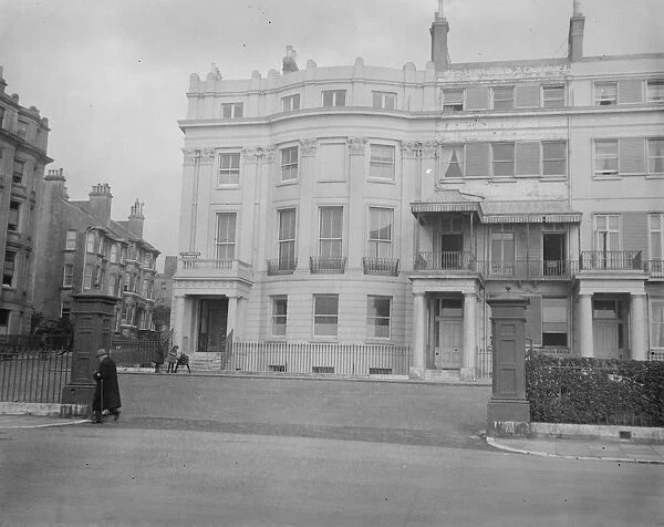 Earl Haig to Live at Brighton Field Marshal Earl Haig has taken Chichester Terrace