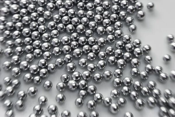 Edible silver balls for cake decorating, Shot with Lensbaby lens for blurred edge effect credit