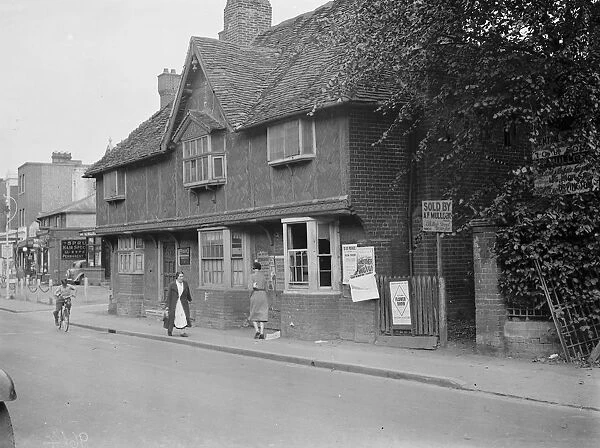 Elizabethan cottage in Orpington, Bromley. 1938