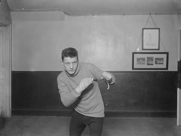 Emil Fladner, the fly weight champion of France. 17 December 1927