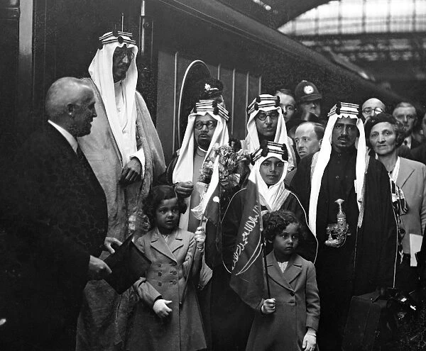 The Emir Saud - Crown Prince of Saudi Arabia - left Victoria Station in London to