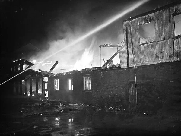 Fire, Halls, Dartford. 1937