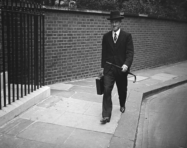 The first cabinet meeting at No 10 Downing Street since the holidays. Sir Samuel Hoare arriving