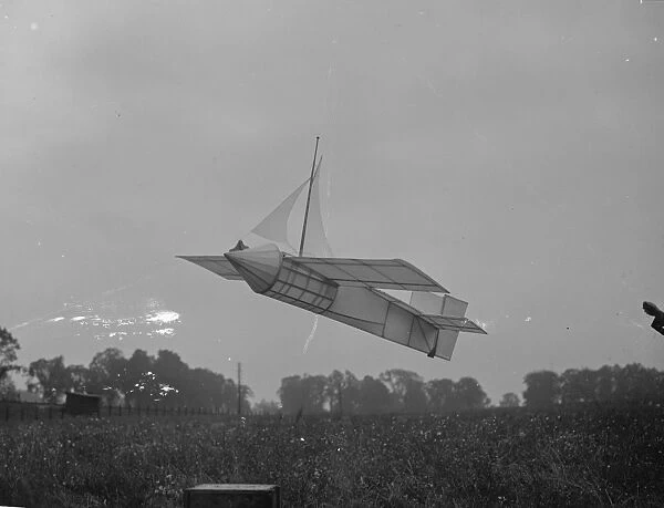 First picture of the English monoplane glider in flight at Bishops Stortford in Hertfordshire