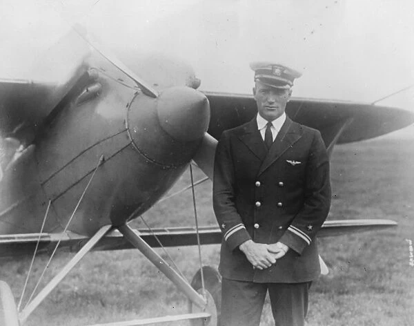 Flying at 302 miles an hour. New world record Lt Alvord J Williams, of the US