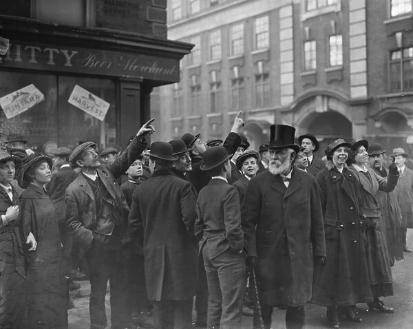 German raider over London. Scenes of excitement. 28 November 1916