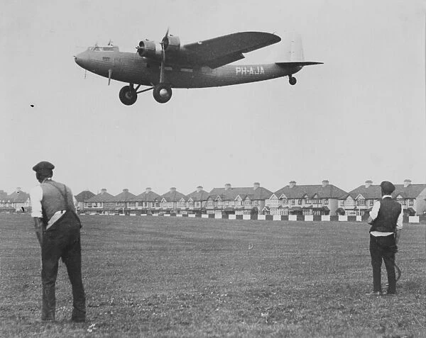 Giant 36 seater Fokker plane built for the Royal Dutch airlines made a demonstration
