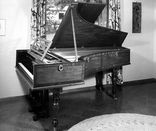 Grand pianoforte, 1824, by John Broadwood six and a half octaves. Length 89 inches