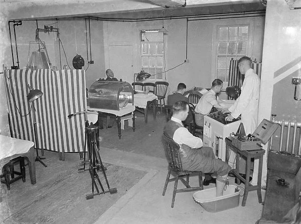 Gravesend Hospital in Kent. The light clinic. 1939