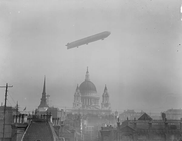 Great Airship over London The R 23 flying over St Pauls Cathedral 1920