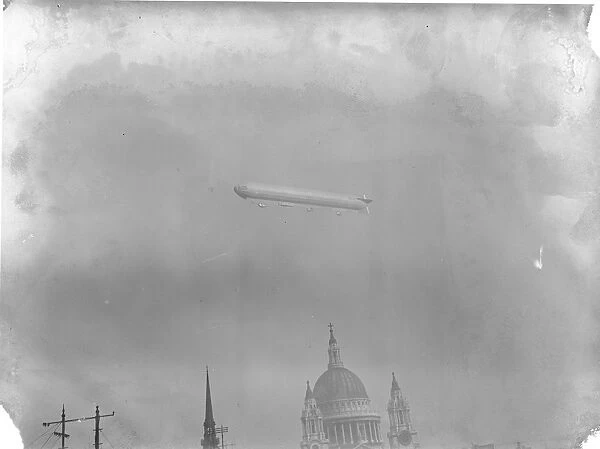 Great Airship over London R26 (the first airship designated under the new system