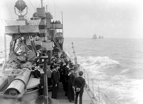 Home coming of Unknown Soldiers on H. M. S. Verdun on way home to England. Saluting