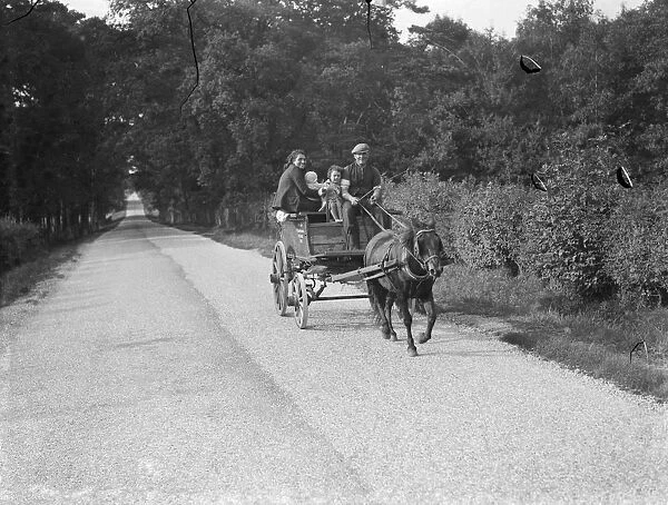 Hop pickers en route to a field. 1939