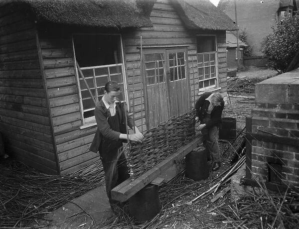 Hurdle making. 1937