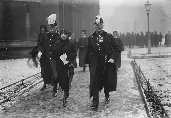 Illness of Queen Alexandra, callers at Marlborough house. General and Mrs Seely leaving