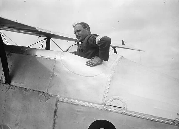 The Kings Cup Air Race. Squadron Leader H W G Jones. 9 July 1926