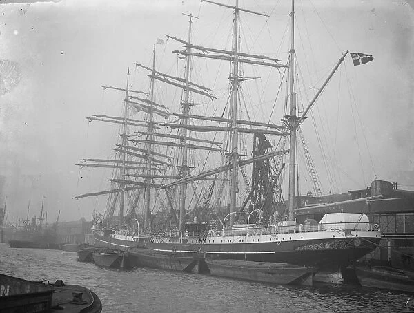 The Kobenhavn, the worlds largest sailing ship, in the Thames 23 January 1925