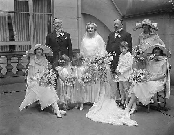 Lady Lattas daughter weds. Miss Mary Latta and Count de Crameyel were married at St James s