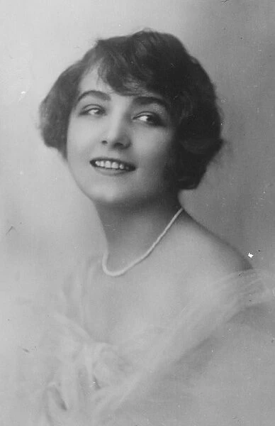 Lady who lives on her pearls Mrs George Liebrich of Hanover who no longer able to