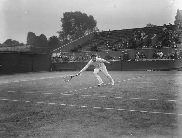 Lawn tennis championships at Wimbledon. Mr J Hennessey playing in the mens singles