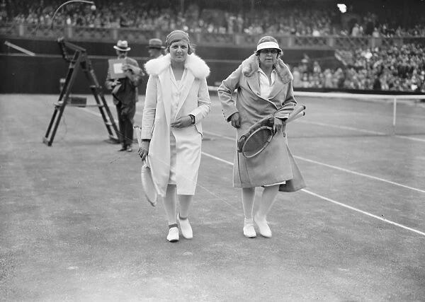 Lawn tennis at Wimbledon. Miss Betty Nuthall and Mrs Hill photographed before their match