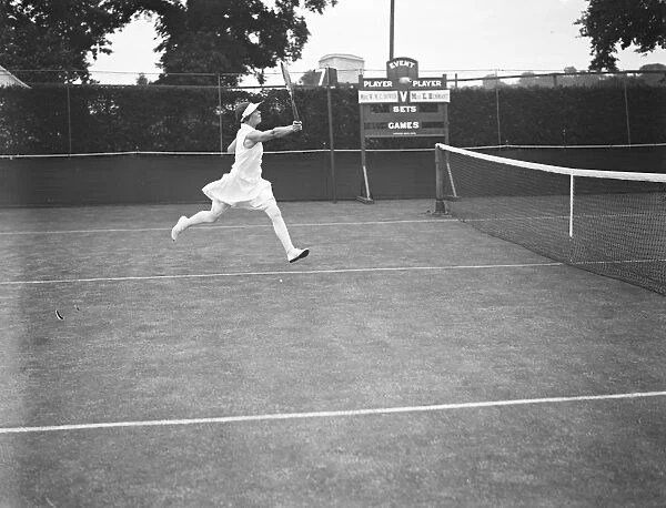 Lawn Tennis at Wimbledon. Miss Hemmant in play. 21 June 1927
