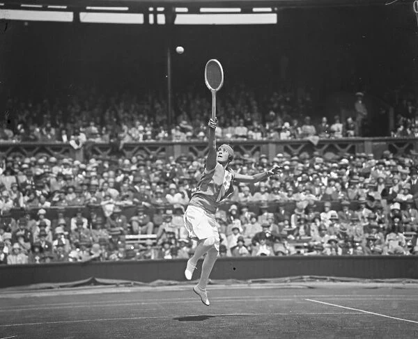 Lawn tennis at Wimbledon. Senorita d Alvarez in play. 22 June 1927