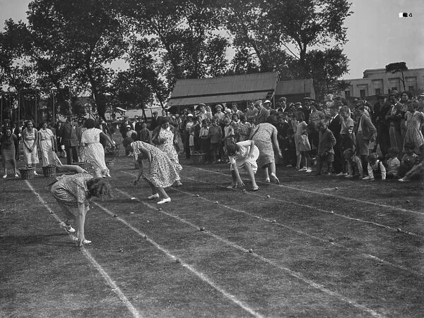 Liberal fete and sports, Swanscombe. 1937