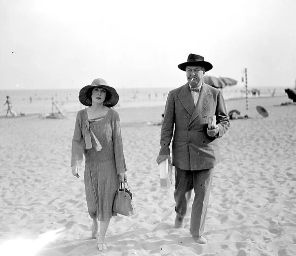 On the Lido. Lady Diana Duff Cooper and Mr St John Hutchingson