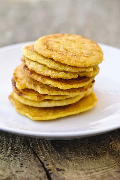 Little pancakes made of indian chick pea flour (chana dal), gluten free and very