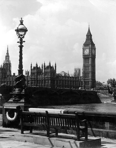 London Parliament Buildings General view across the River Thames