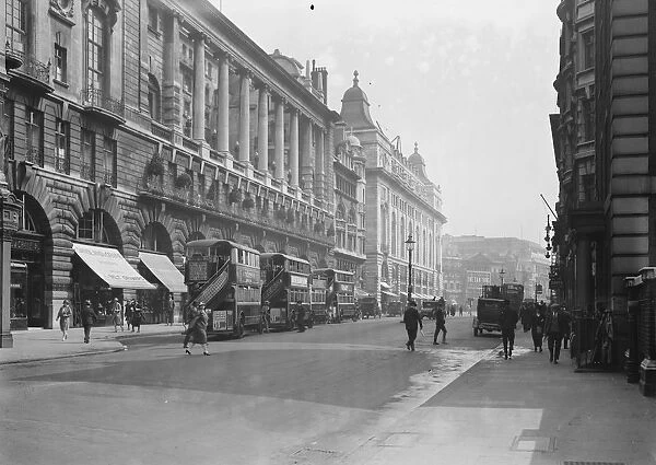 London Piccadilly, Showing Piccadilly Hotel ( left ) 20 May 1927